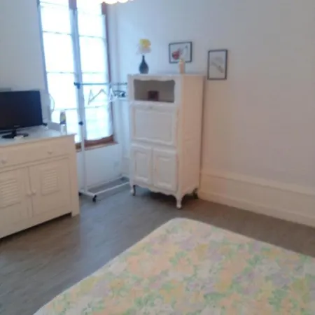 Vieux-Cognac, Chambre Avec Sa Salle De Bain Privative Exterior photo