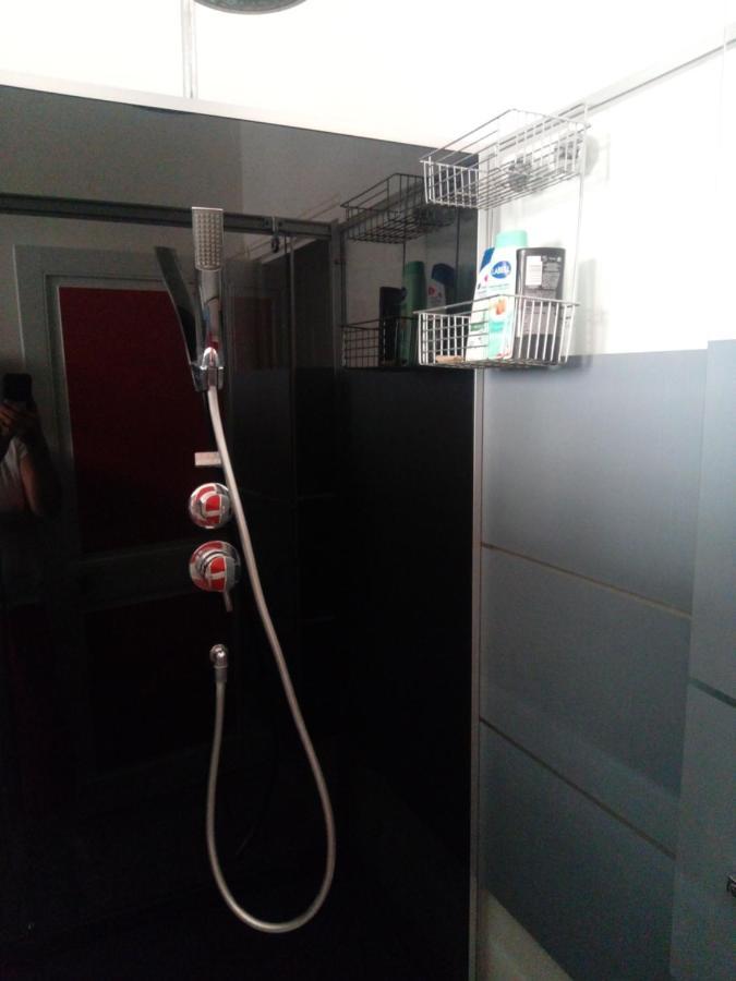 Vieux-cognac, Avec Sa Salle De Bain Privative Cognac